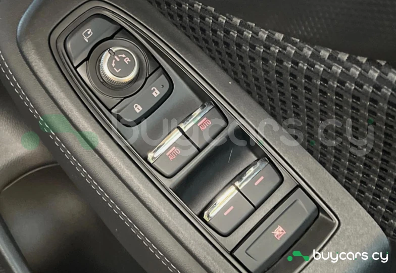 Subaru Forester Черный