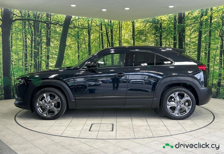 Mazda MX-30 Черный