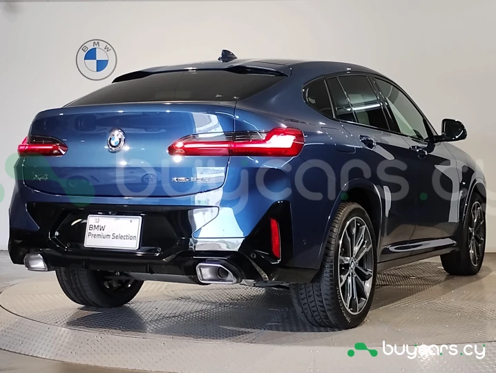 BMW X4 Blue