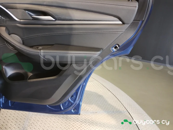 BMW X4 Blue