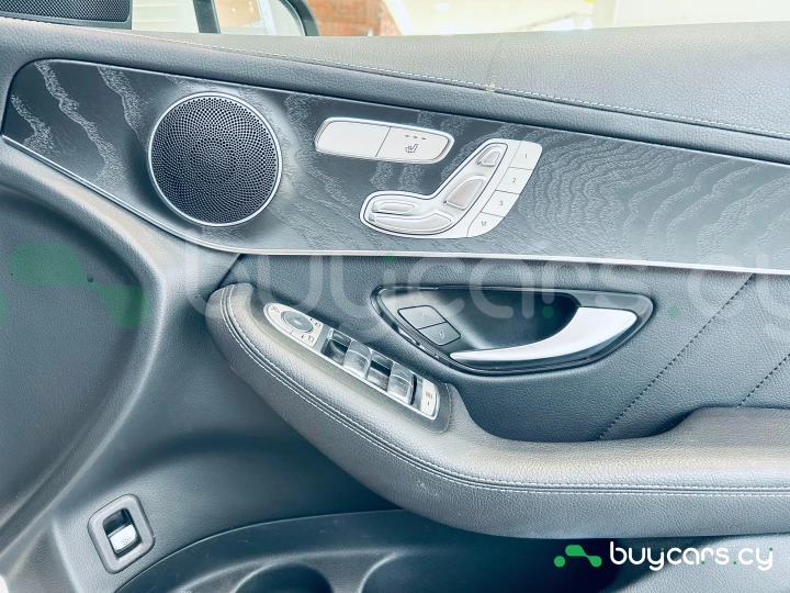 Mercedes GLC-class Белый