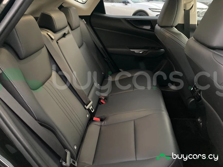 Lexus NX Черный