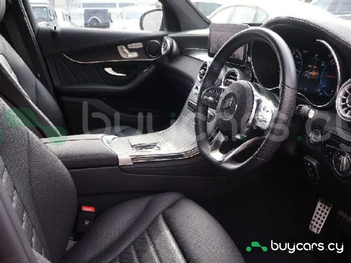 Mercedes GLC-class Красный