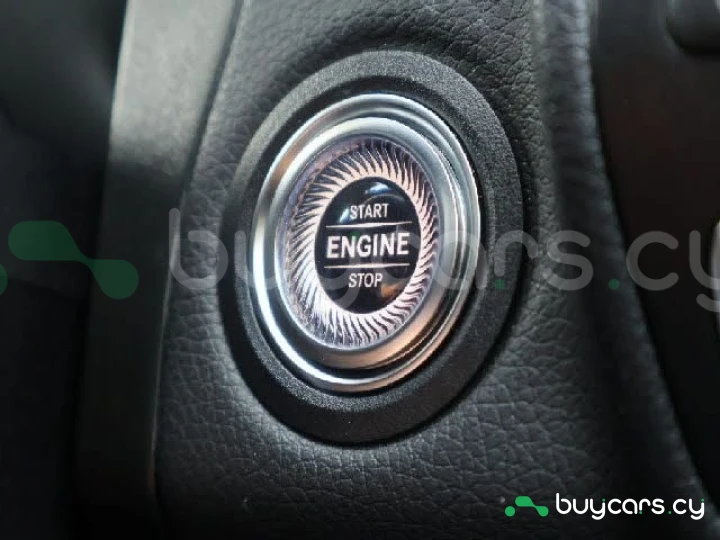 Mercedes GLC-class Красный