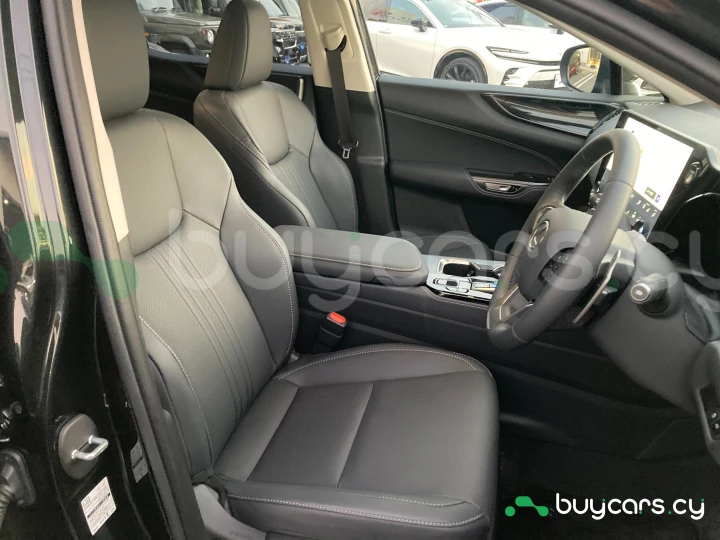 Lexus NX Черный