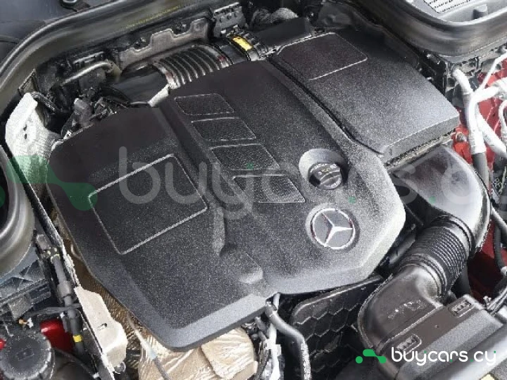 Mercedes GLC-class Красный