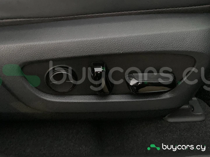 Lexus NX Черный