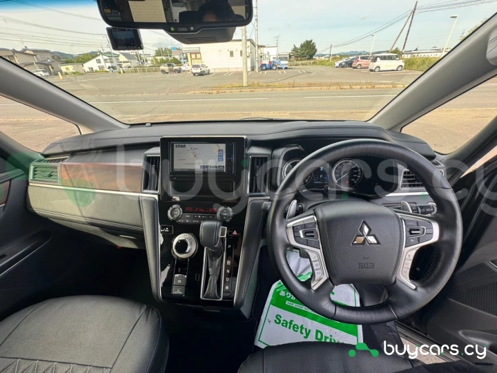 Mitsubishi Delica d:5 Grey