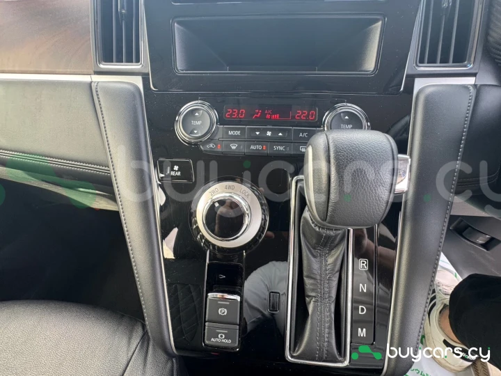 Mitsubishi Delica d:5 Grey