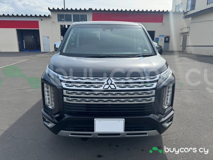 Mitsubishi Delica d:5 Grey