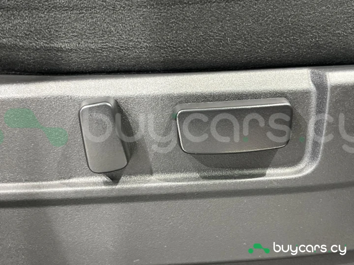 Mitsubishi Delica d:5 Grey