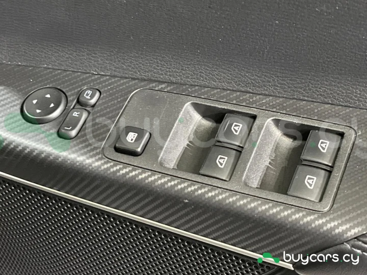 Mitsubishi Delica d:5 Grey