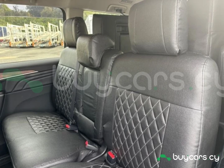 Mitsubishi Delica d:5 White