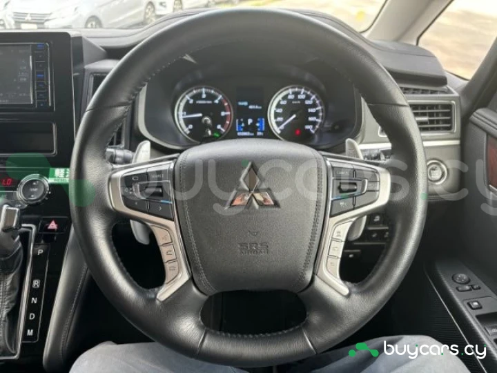 Mitsubishi Delica d:5 White