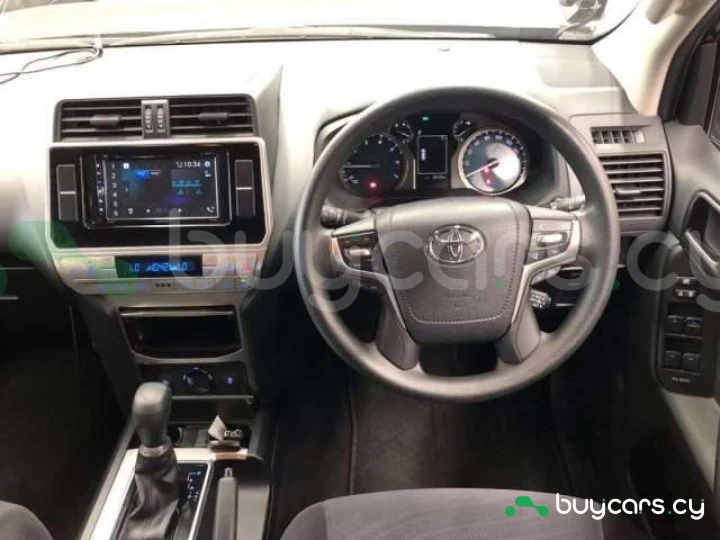 Toyota Land Cruiser Prado Черный