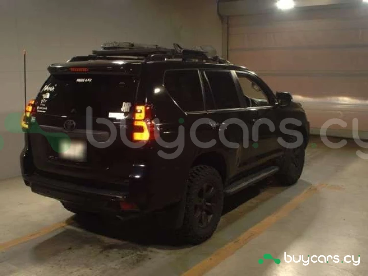 Toyota Land Cruiser Prado Черный