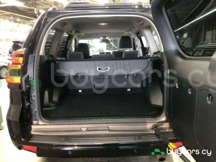 Toyota Land Cruiser Prado Черный