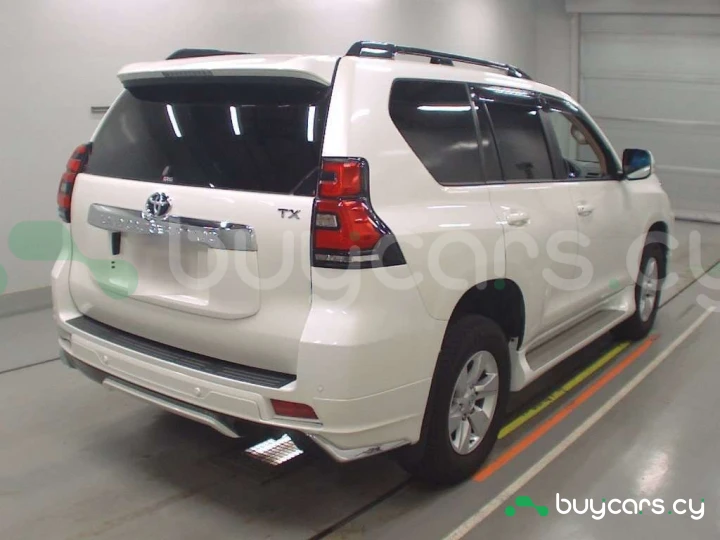 Toyota Land Cruiser Prado Белый