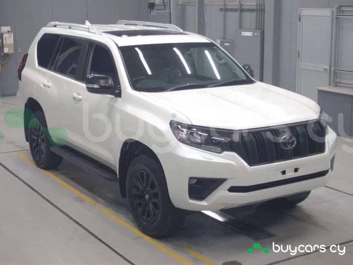 Toyota Land Cruiser Prado Белый