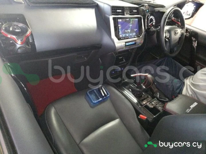 Toyota Land Cruiser Prado Черный