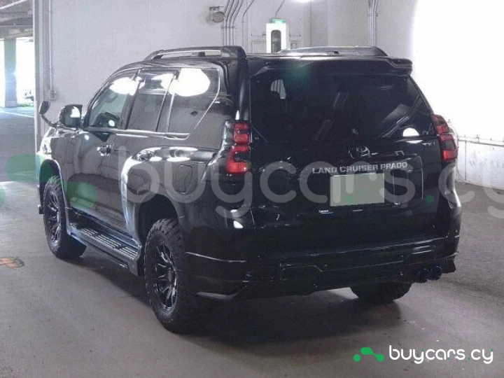 Toyota Land Cruiser Prado Черный