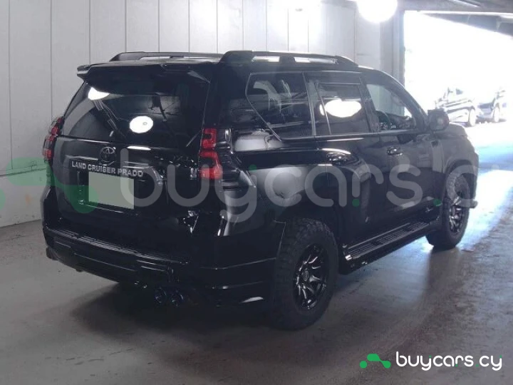 Toyota Land Cruiser Prado Черный