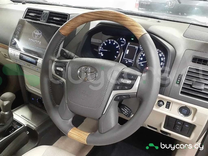 Toyota Land Cruiser Prado Коричневый