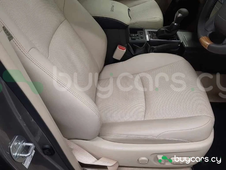 Toyota Land Cruiser Prado Коричневый