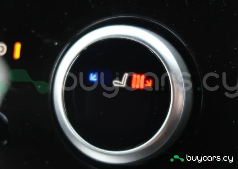 Land Rover Discovery Sport White