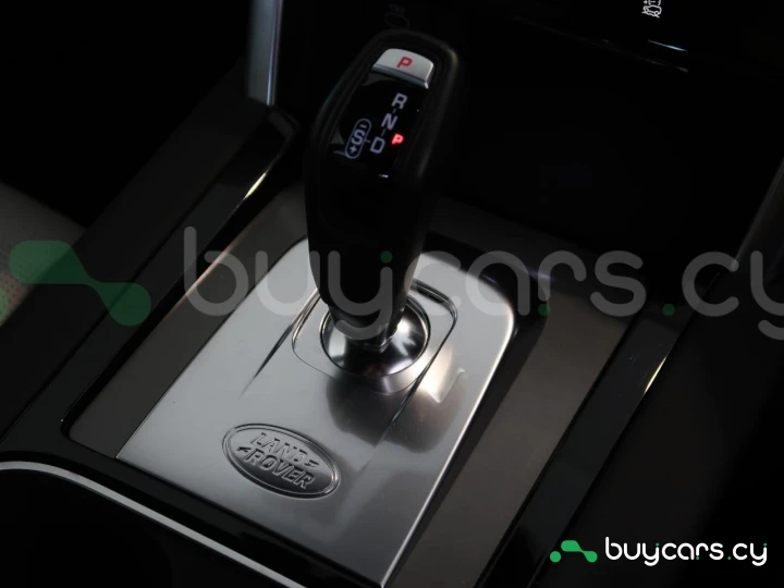 Land Rover Discovery Sport White