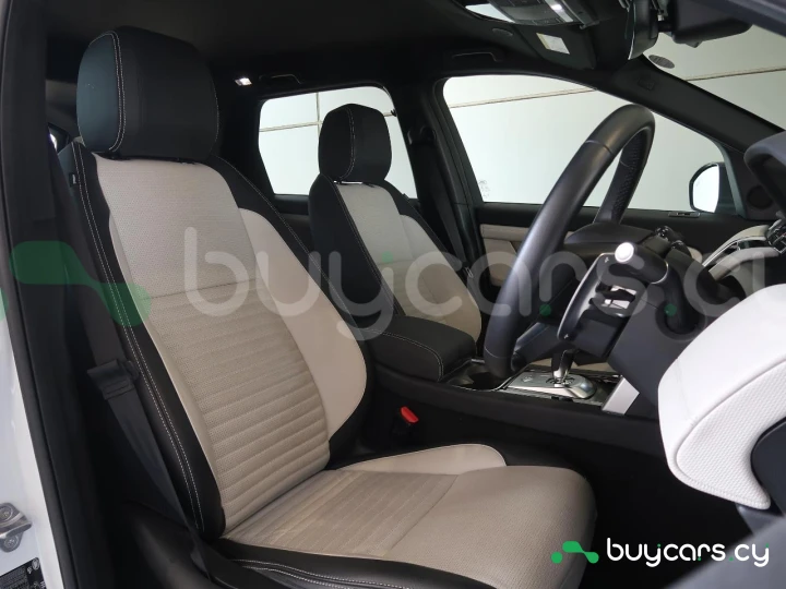 Land Rover Discovery Sport White