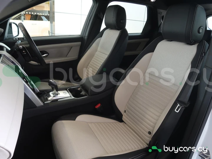 Land Rover Discovery Sport White