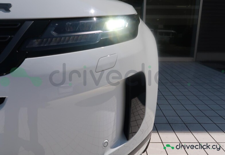 Land Rover Range Rover White