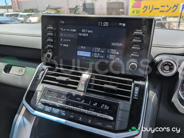 Toyota Land Cruiser 300 Черный