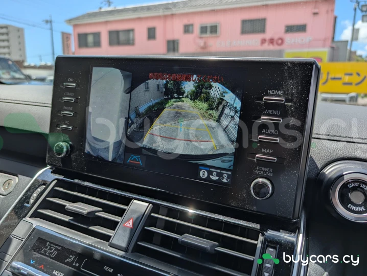 Toyota Land Cruiser 300 Черный