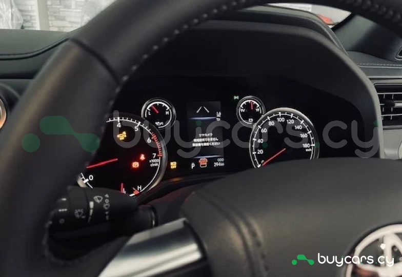 Toyota Land Cruiser 300 Белый