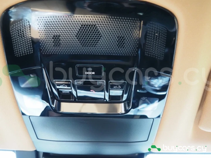 Lexus NX Красный