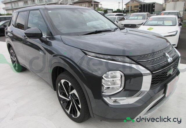 Mitsubishi Outlander Черный