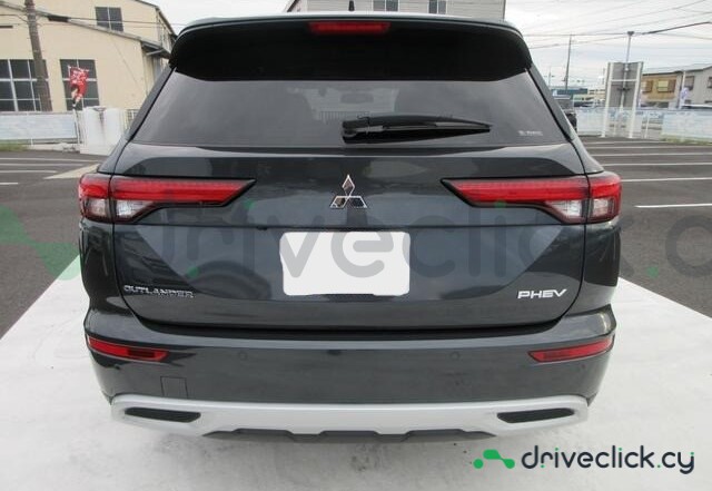 Mitsubishi Outlander Черный