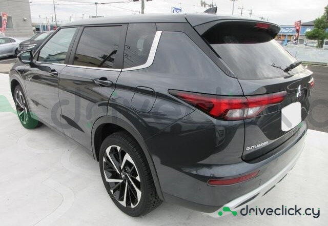 Mitsubishi Outlander Черный