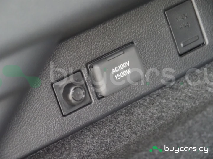 Lexus NX Красный