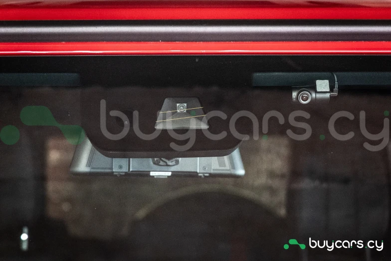 Mercedes G-class Red