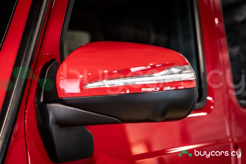 Mercedes G-class Red