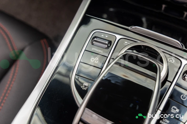 Mercedes G-class Red