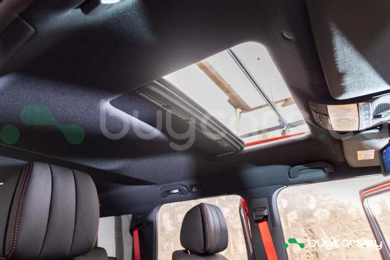 Mercedes G-class Red