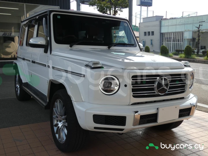 Mercedes G-class Белый