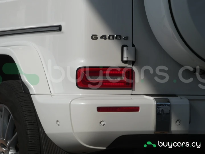 Mercedes G-class Белый