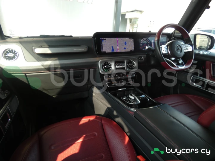 Mercedes G-class Белый