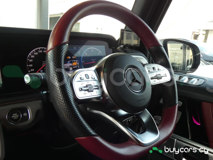 Mercedes G-class Белый