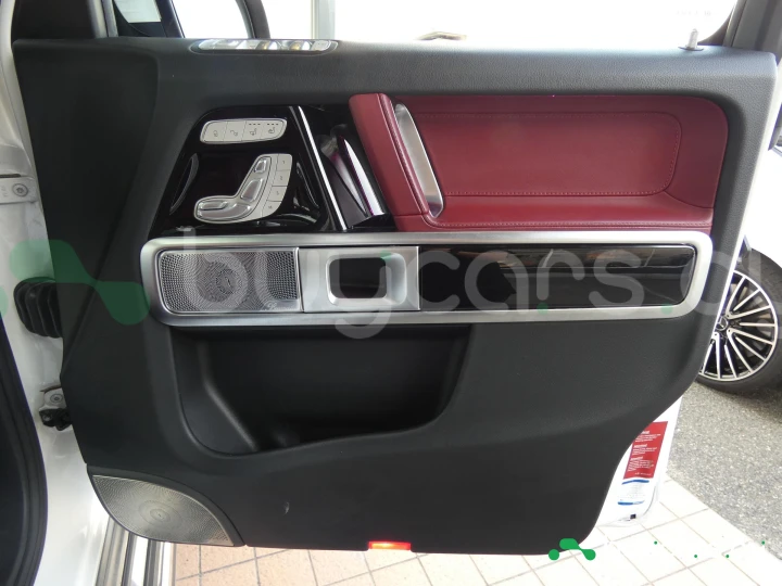 Mercedes G-class Белый